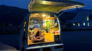 [4K] 無人の静かな駐車場で車中泊｜冷・暖房完備！最新の車中泊快適アイテムが最高過ぎた！