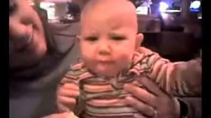 Очень прикольное видео. дети пробуют лимон