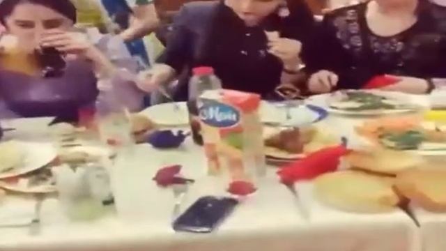 Фарах ноз приколы точики 2018 тамошо кнен ай хандара меринен😂😂😂 смотреть онлайн