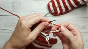 Удобные носки на двух спицах без шва по подошве. Подробный МК