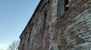 Поселок Черкаскуль. Развалины усадьбы Злоказовых. Озе