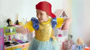 Miss Katy|Мисс Кэти Катя не пускает Макса на вечеринку