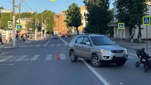 Водитель легковушки сбил двоих детей и двух взрослых в Подольске