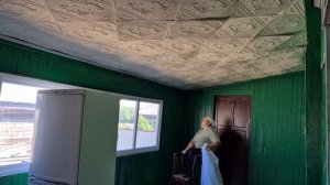 Ласточки решили сделать гнездо/ навожу порядок