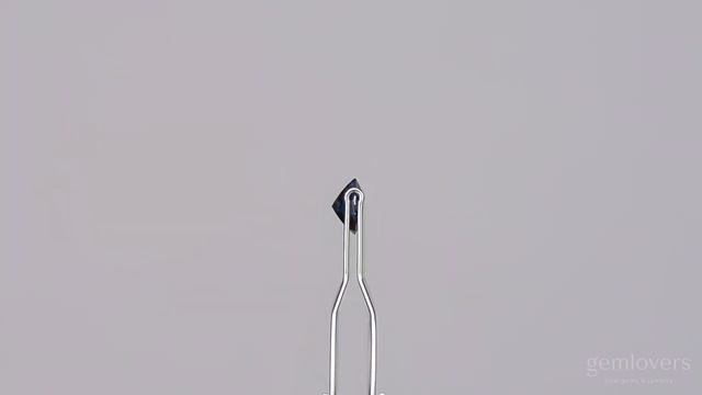 Синяя шпинель огранки круг массой 0.95 карат смотреть онлайн