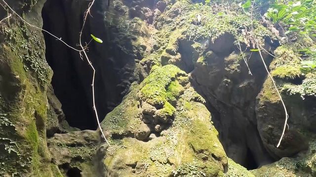 Свирское чудо-ущелье и водопад с бирюзовой купелью) За смотреть онлайн