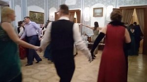 ,, Фарандола,, - самый позитивный танец вечера!! 😃😃👋?