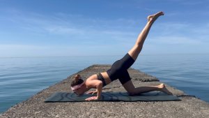 Дива Чудес - Йога. Динамичный комплекс на укрепление мышц груди и плечей.