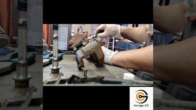 Замена передних тормозных дисков и колодок на Ford Explorer 2016 года. Почему так долго... смотреть онлайн