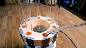 Водопад каркас из стеклянных трубок. Откуда возникла ?