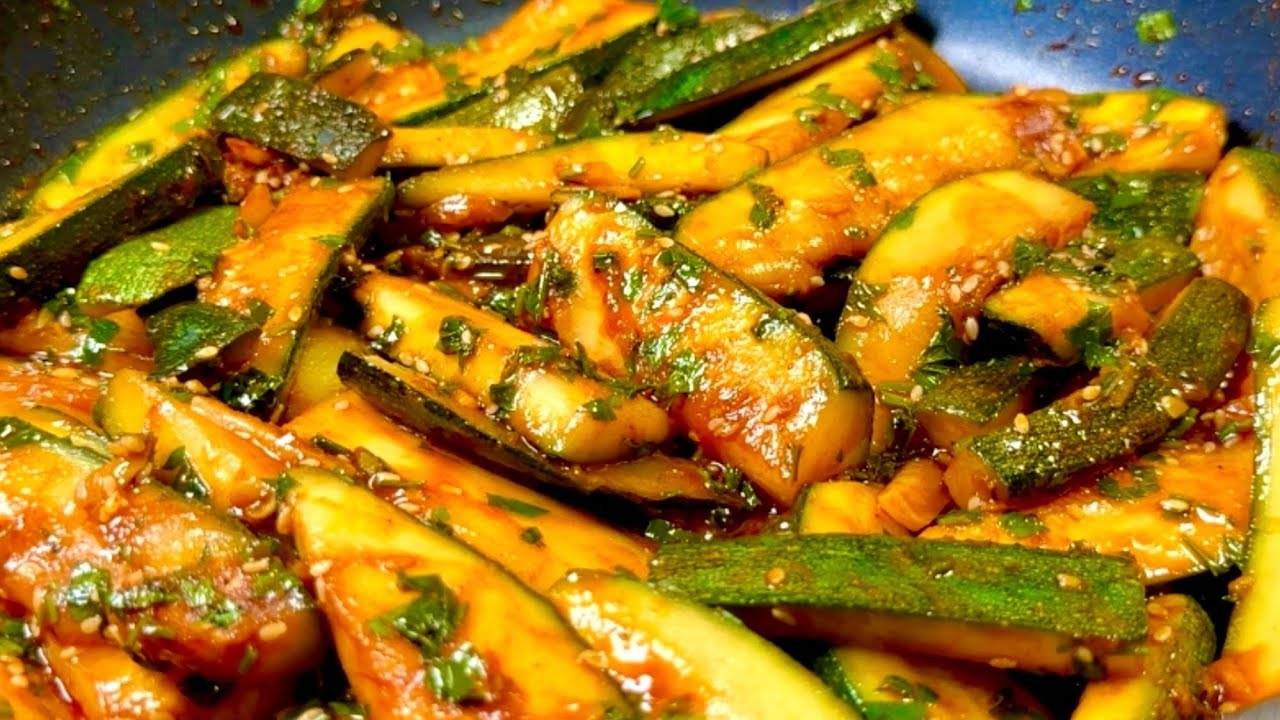 Такие КАБАЧКИ Вы еще не ели! А мы едим ложками! Очень Вкусная закуска из КАБАЧКОВ - Десятиминутка.