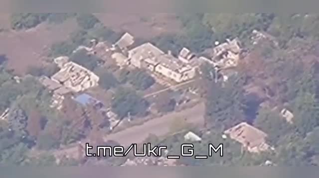 Кадры боевой работы 3-й общевойсковой армии "Южной" группировки войск по уничтожению пункта време...