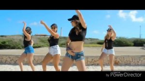 Ей мис кис давай верх давай вниз под наш трек шевелись ета бомба прикались