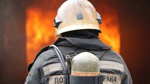 Пожар площадью 12 тыс. "квадратов" охватил дом в Краснодарском крае
