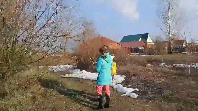 Прогулка по армянке и сбор вербы в заречке