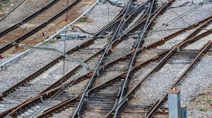 В Белгородской области поезд наехал на заложенное под рельсами взрывное устройство