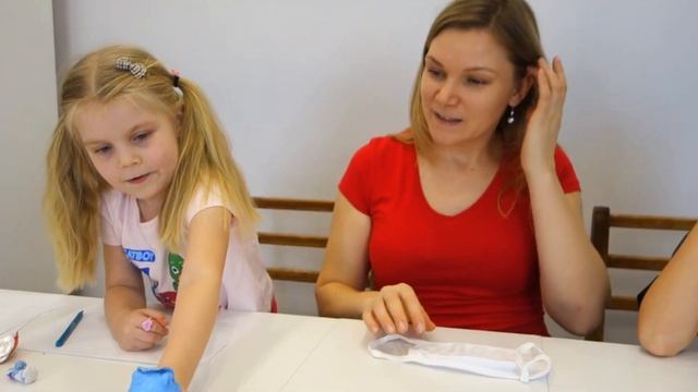 Кто лучше НАРИСУЕТ закрытыми глазами, ПОЛУЧИТ ЭТО - Мимилашка Челлендж