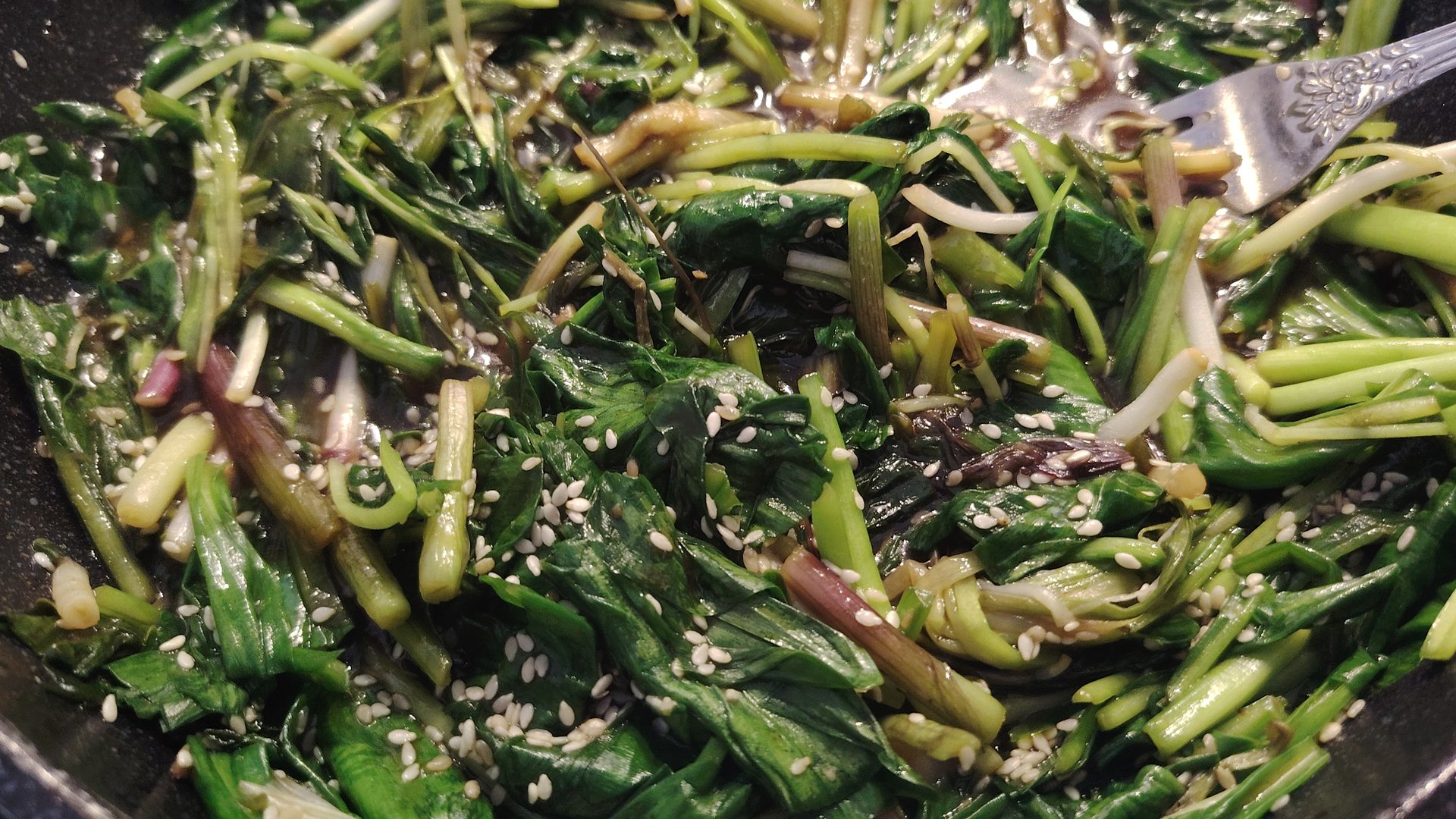 Сбор черемши | Готовим вкусный салат | Интересная находка | Остров Сахалин | смотреть онлайн