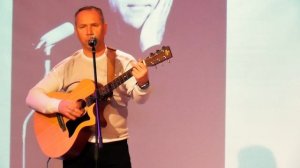 Погружение в душу: Бард поёт 'Песню о госпитале" Высоцкого