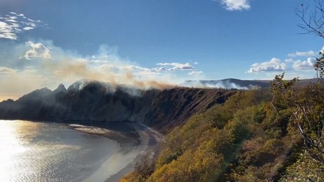 Мыс Нюкля выгорел полностью в результате масштабного смотреть онлайн