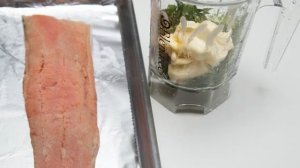 Филе лосося запеченное с зеленью