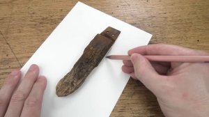 Старинная ржавая пила - слишком сломана, чтобы ее можно было восстановить