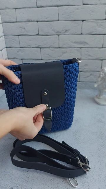 Сумка вязаная крючком из полиэфирного шнура.Сумка через плечо. смотреть онлайн