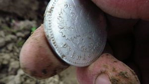 Нашел чью то заначку...