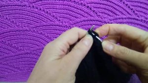 Супер эластичный способ закрытия петель, формирующий симпатичную кромку изделия.