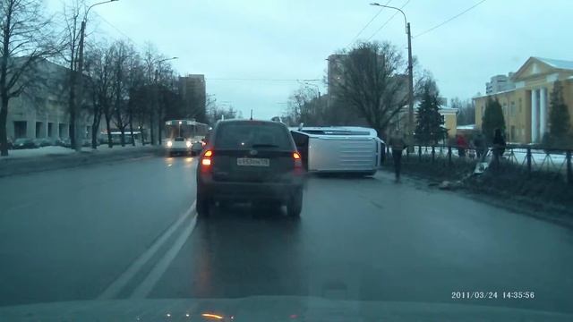 джип на боку смотреть онлайн