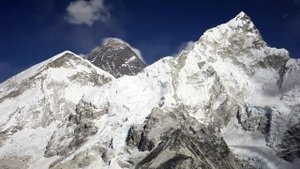 Эверест - самая высокая вершина Земли