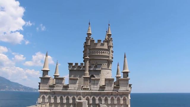 Ласточкино гнездо и горы КРЫMа swallow's Nest смотреть онлайн