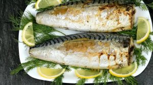 Нежная и невероятно аппетитная запеченная скумбрия в духовке