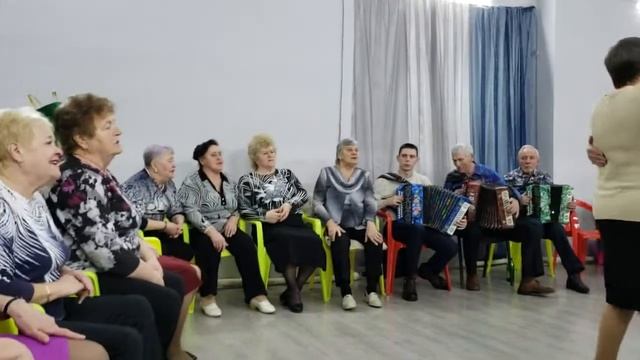 240218 Танцы и песня Белым снегом Ночь метельная ту стежк смотреть онлайн