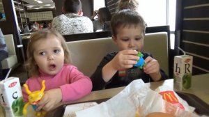 Мистер Макс • Mister Max - ВЛОГ в МакДональдс (1)