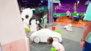 Miss Katy|Мисс Кэти Папа и Макс с Катей на площадке