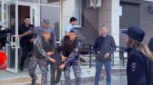 Кадры задержания мужчины, убившего экс-супругу в Казани