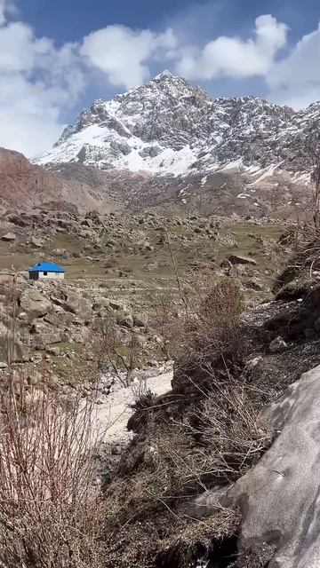 Еще в горах Таджикистана белеет снег смотреть онлайн