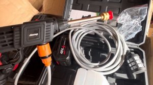 Портативная мойка с двумя аккумуляторами