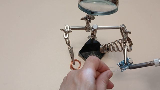 Світильник з сонячною панеллю та датчиком руху, встан? смотреть онлайн