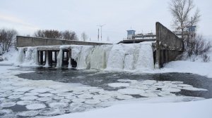 Павловск. Плотина на реке Касмала. Царство льда и холода.