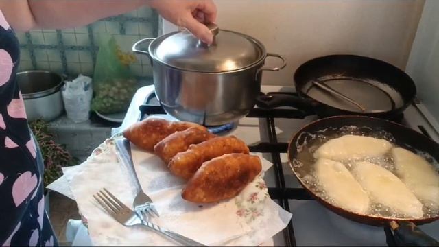 ЦАРИЦА ОЛЬГА #36 ПЫШКИ ПИРОЖКИ И СУП С КЛЕЦКАМИ. Мукбанг смотреть онлайн