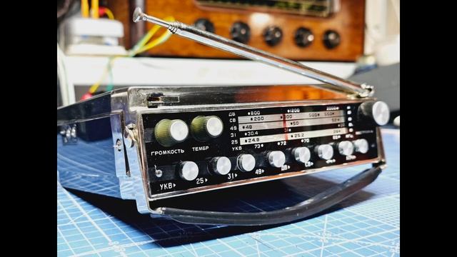 Радиоприёмник "Урал-авто-2". Закончил профилактику. Ши? смотреть онлайн