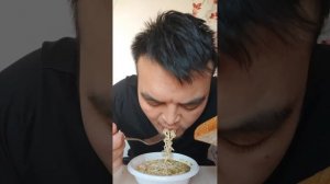 утро завтрак лапша