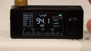 Карманный всеволновый радиоприемник ESP32-S3 Si4732А10 (Малы?