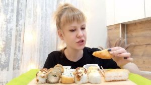 МУКБАНГ/ОБЗОР НА РОЛЛЫ "СУШИ МАСТЕР" В СОЧИ #mukbang
