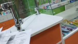Сказ о бесплатной медицине и отважных аптекарях.