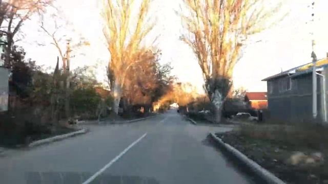 Жители Колхозной требуют ограничить скорость на улиц? смотреть онлайн