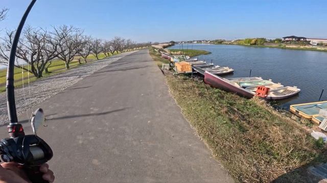 Ловля большого окуня в японском озере, новая приманка смотреть онлайн