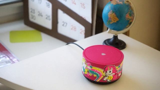 Обзор умной колонки Яндекс Станция Лайт Rainbo Pink Unicorn смотреть онлайн